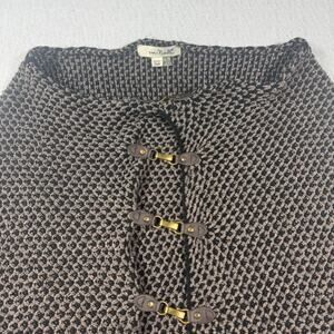 Simply Noelle Knit Poncho Cape One Size Black and Taupe Cozy Toggle Button Close